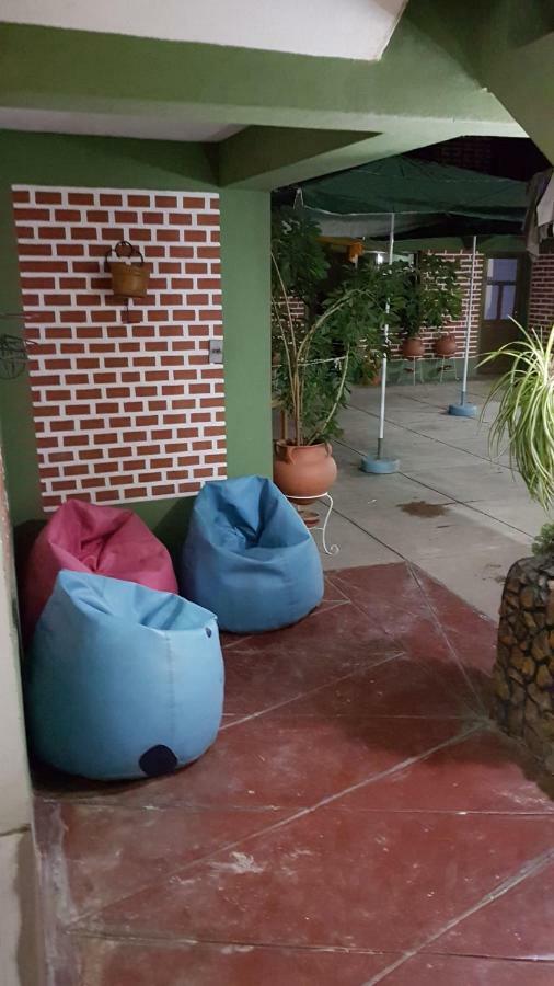 Hostel Buen Descanso Sucre Buitenkant foto