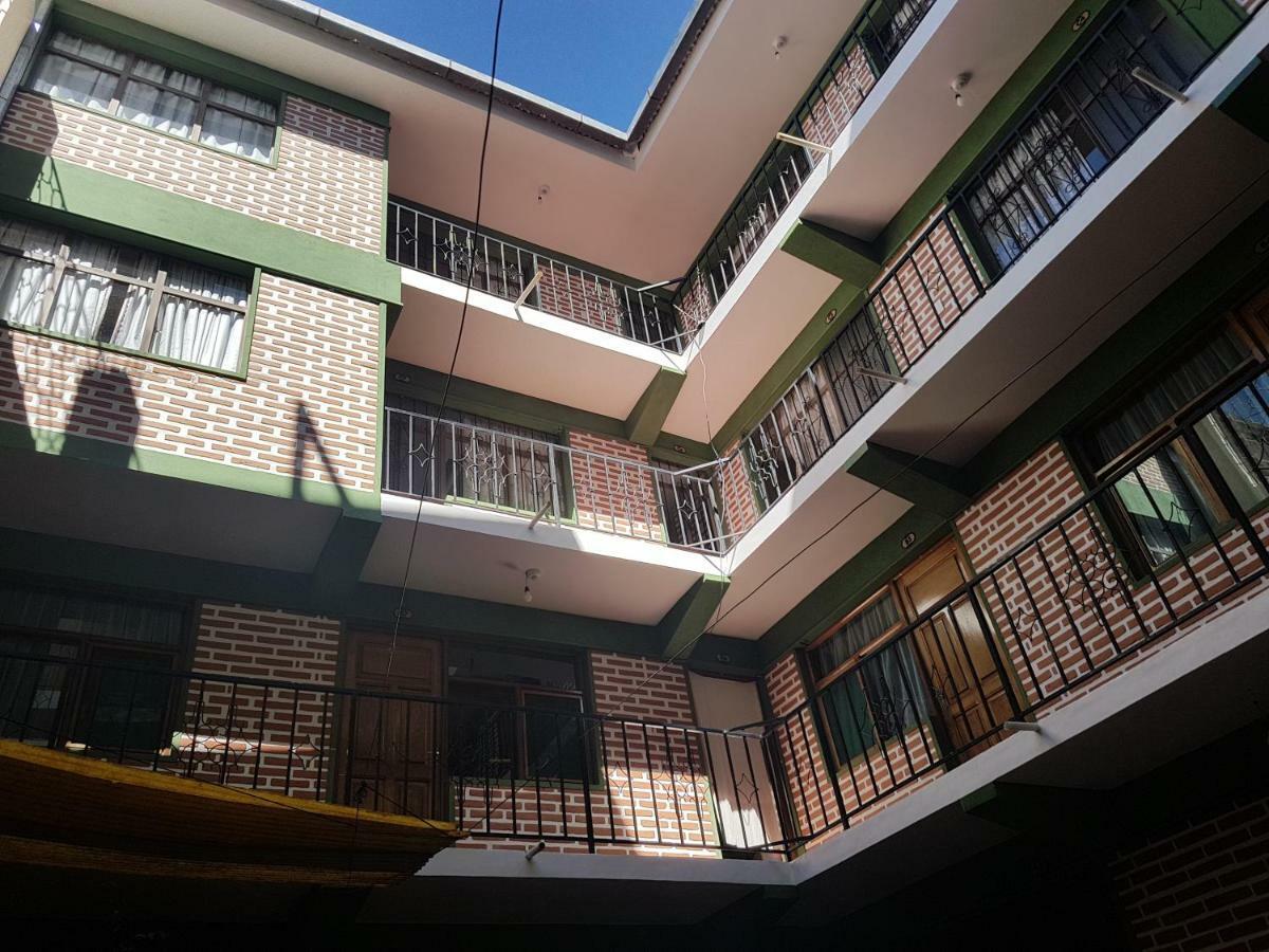 Hostel Buen Descanso Sucre Buitenkant foto