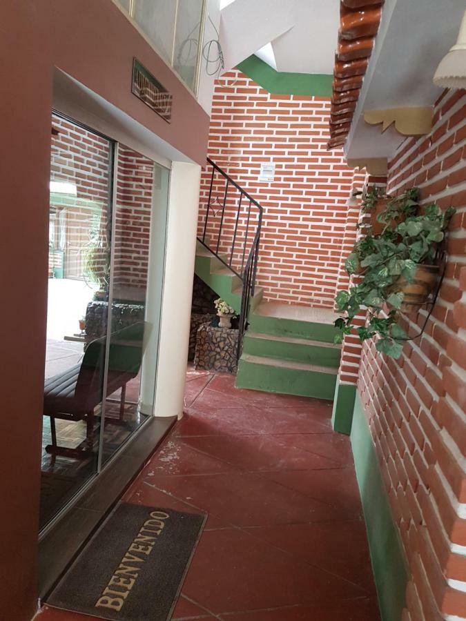 Hostel Buen Descanso Sucre Buitenkant foto
