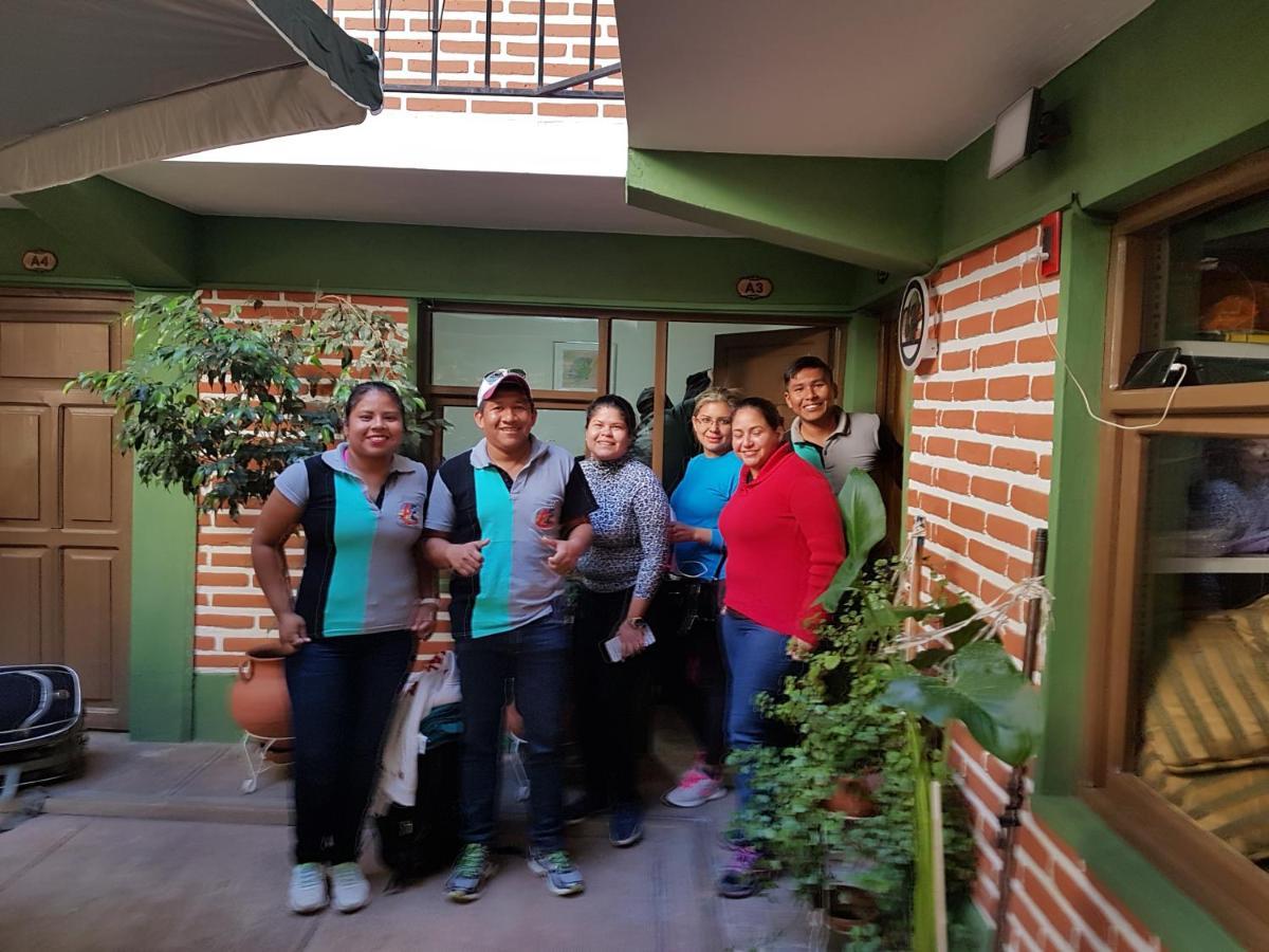 Hostel Buen Descanso Sucre Buitenkant foto