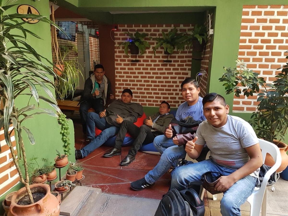Hostel Buen Descanso Sucre Buitenkant foto